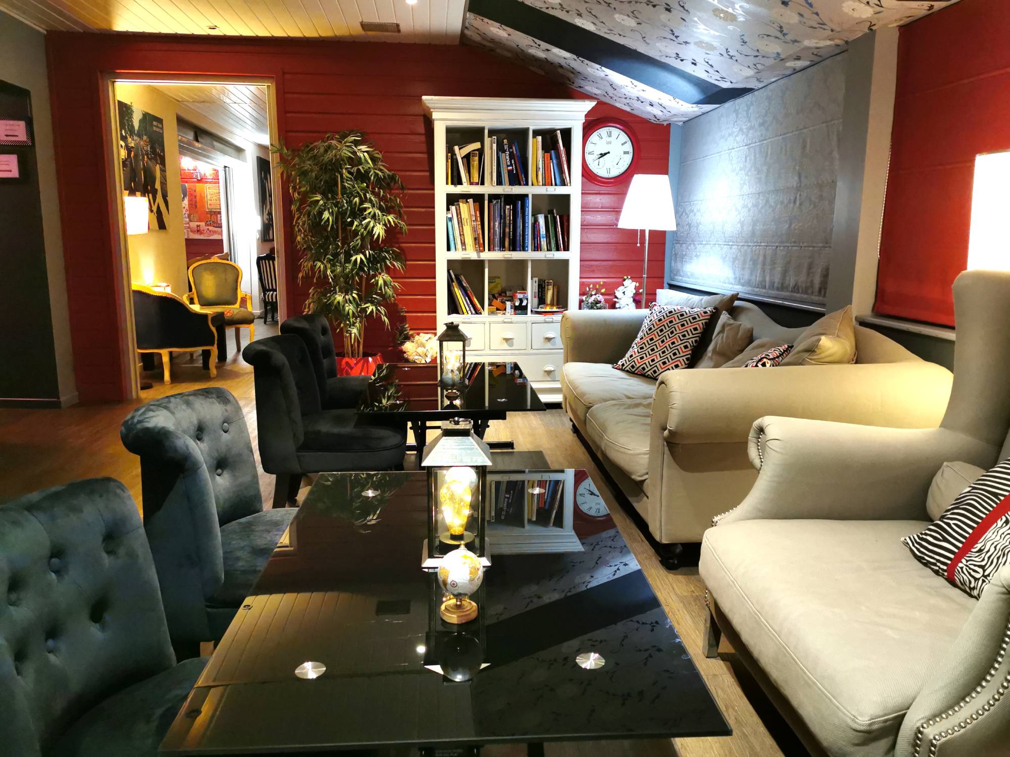 hotel lounge